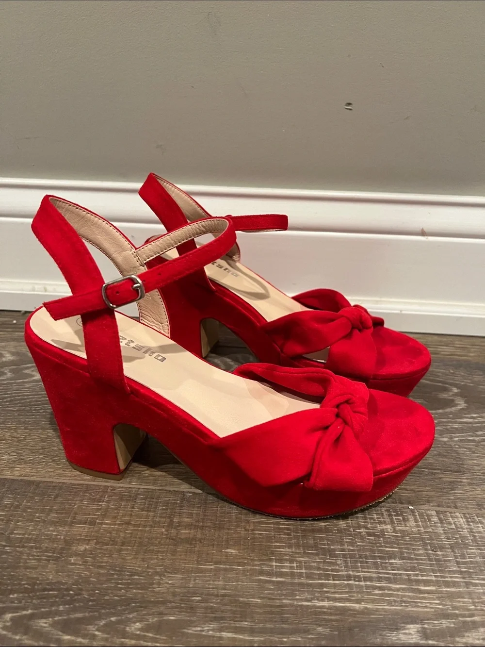 N/A red suede